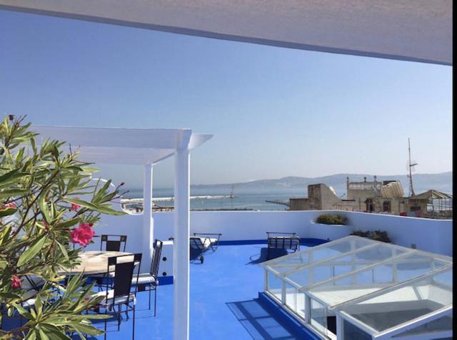Tanger *Riad El Pacha* Riad Avec Vu Sur La Mer Luaran gambar
